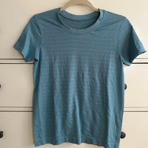 Lululemon Breeze By Short Sleeve - Cascade Blue Size 6